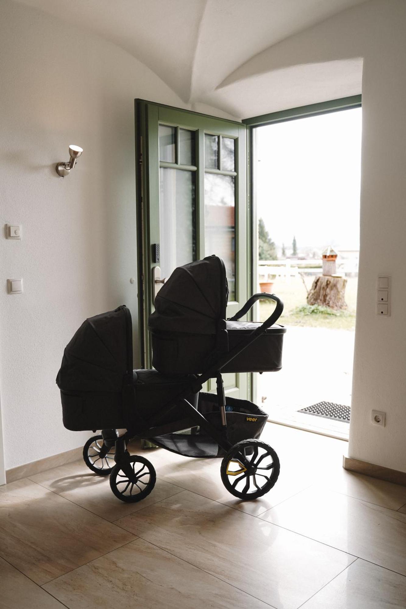 Black Horse Family - Barrierearm - Pfotenglueck - Familienzeit By Loewenherz Homes Appartement *