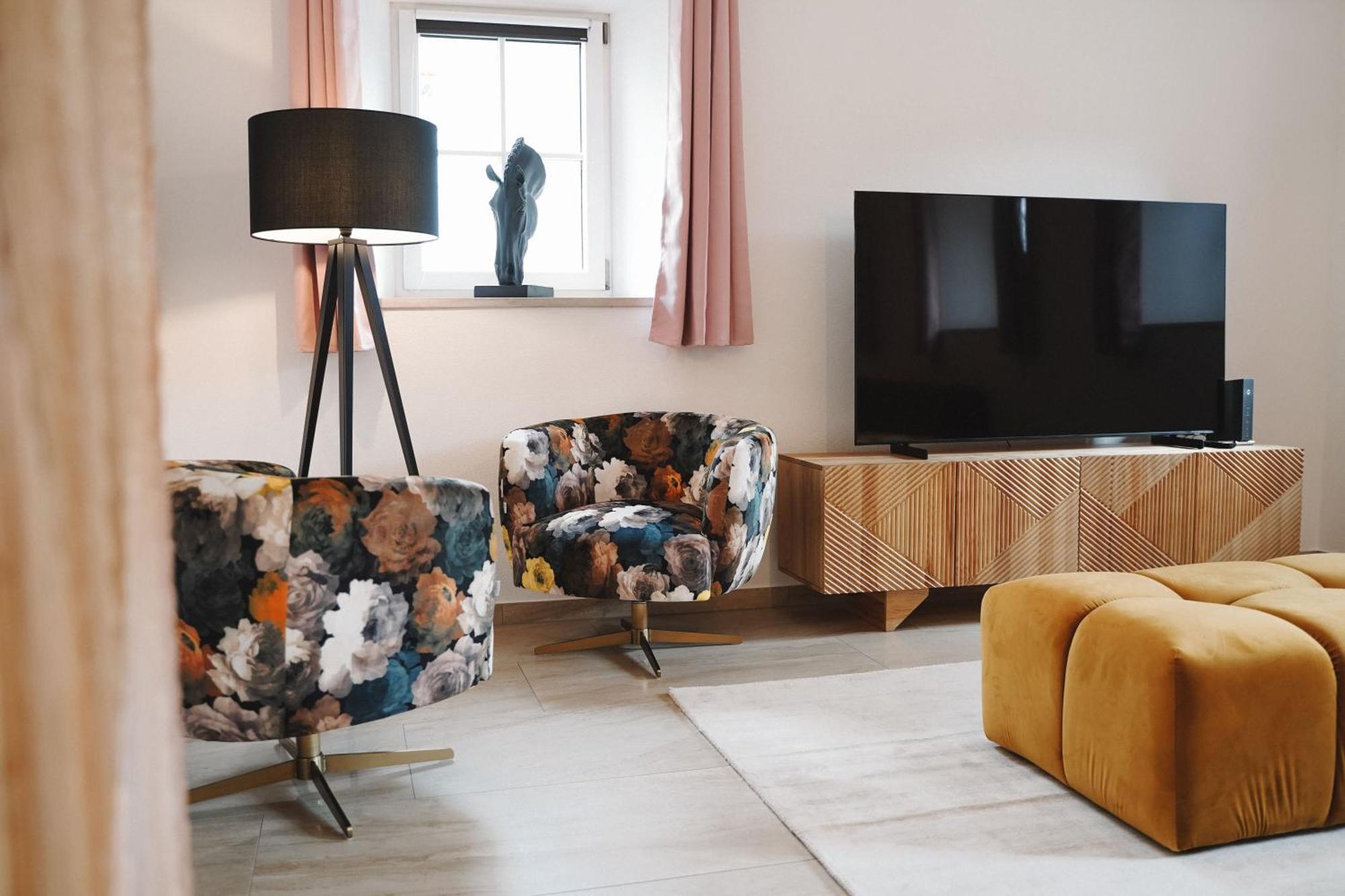 Black Horse Family - Barrierearm - Pfotenglueck - Familienzeit By Loewenherz Homes Apartment